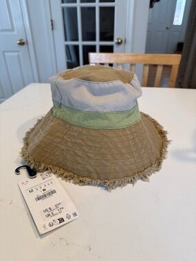 Zara Two-Tone Frayed Brim Bucket Hat - Tan, Green & Cream